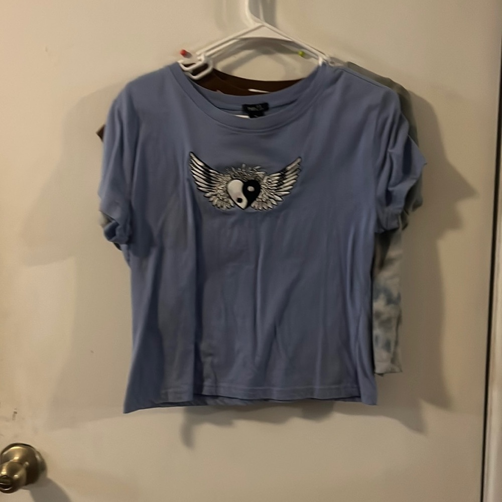 only worn once i didn’t like the way it looked on me